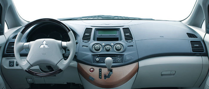 2011) (2003 Mitsubishi - AutoManiac - Grandis
