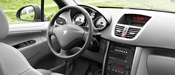 Peugeot 207 interieur - Photo de Voitures divers - Karr