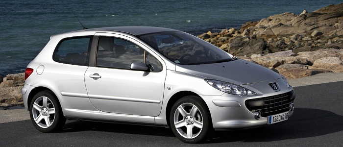 This Peugeot 307 Is What Happens When Someone Just Doesn't Care About Their  Car 